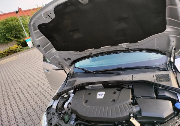 Volvo S60 cena 44600 przebieg: 185000, rok produkcji 2015 z Kielce małe 301